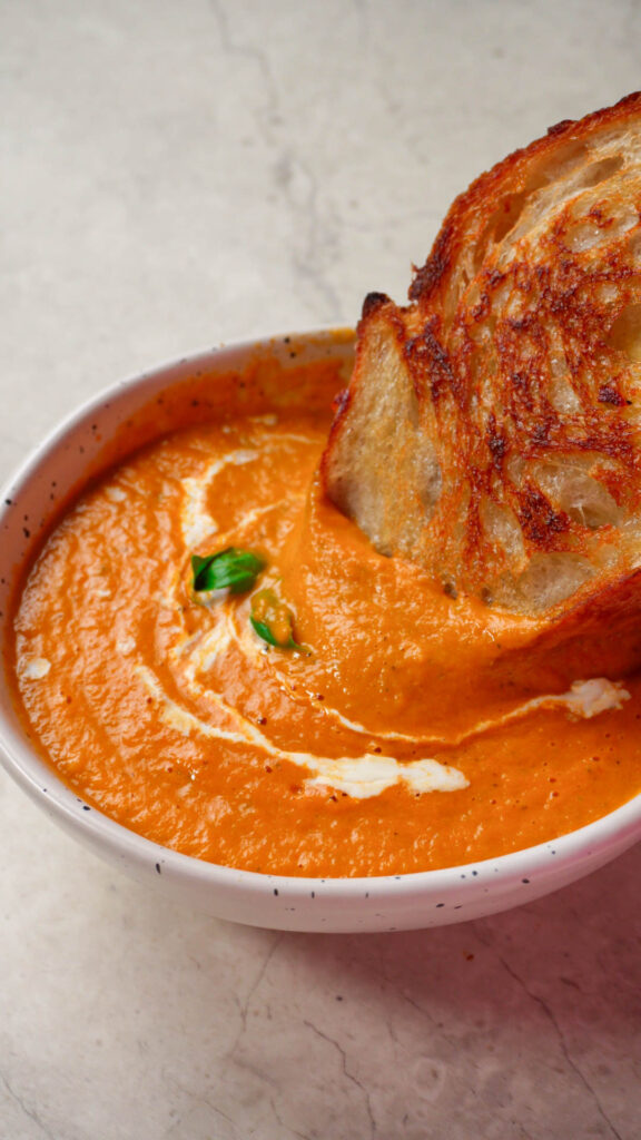roasted tomato & garlic soup